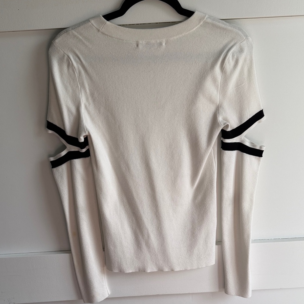 Alice + Olivia white Top with Black Stripe Detail - Picture 3 of 5